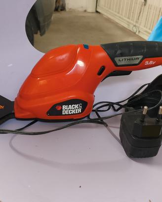 Cesoia a batteria black+decker