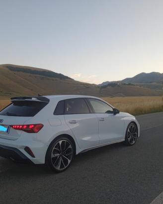 Audi A3 Sportback S line edition 35 TDI S tronic
