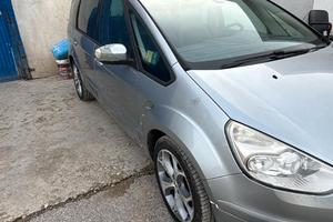 Monovolume perfetta per lunghi viaggi