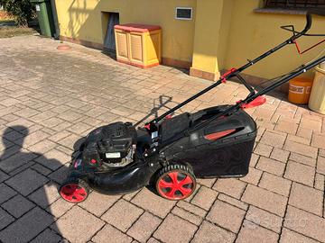 Tagliaerba a scoppio semovente MTD Smart 46 SPBS 