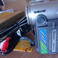 Sony    DCR-IP7E videocamera vintage (2001)