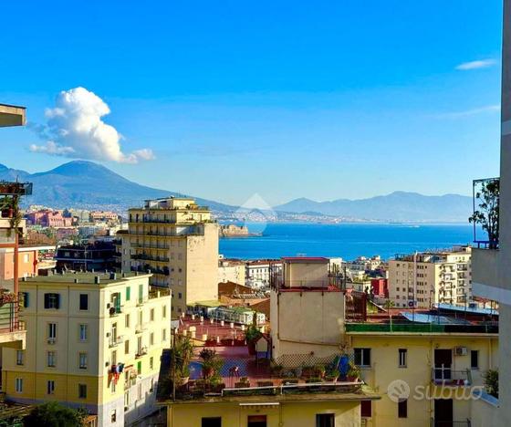 6 LOCALI A NAPOLI