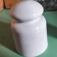 isolatore elettrico vintage in porcellana