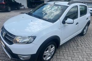DACIA Sandero Stepway 0.9TCe 12V90CVStart&Stop a