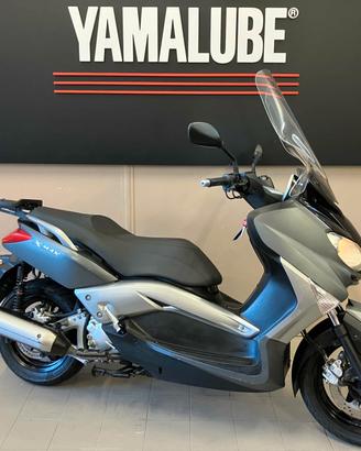 Yamaha X-Max 250