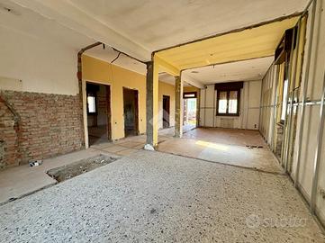 4 LOCALI A CAPERGNANICA