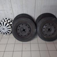 Gomme da neve 175/65 r15 con cerchi