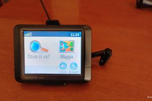 navigatore garmin x auto