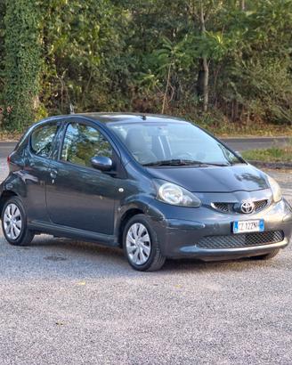 Toyota Aygo 1.0 12V VVT-i CV-68 3 porte Sol E4 Man
