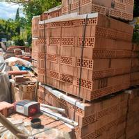 Materiale edile vario, pavimento, mattoni, ecc
