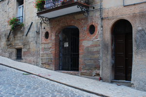 Locale 90 mq a Camerino