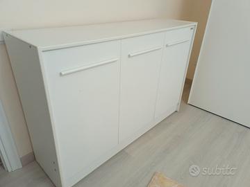 Letto a scomparsa pieghevole bianco