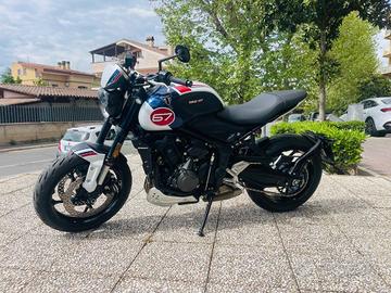 TRIUMPH Trident 660 TRIBUTE TUTTO INCLUSO ANCHE