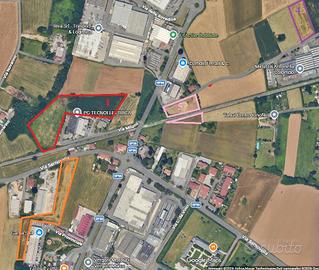 Terreni agricoli bordo strada