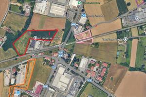 Terreni agricoli bordo strada