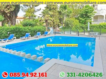 Bilocale centralissimo, fronte mare, con piscina