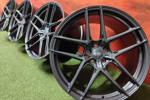 Cerchi Audi A6 A7 Q3 RS Q4 Q5 Mercedes 10Jx21 ET45