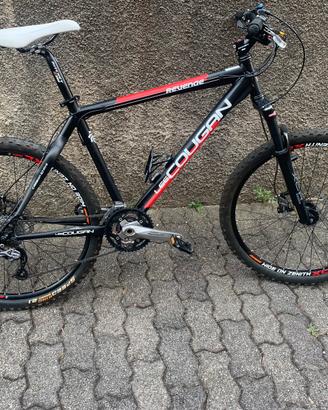 Mountain Bike LEE COUGAN