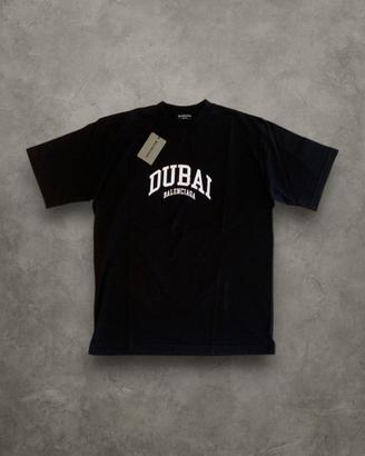 T-shirt Balenciaga Dubai