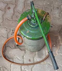 contenitore x olio e liquidi con pompa manuale 