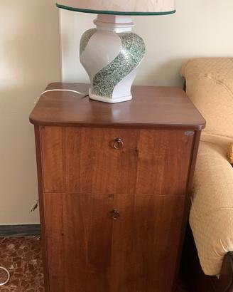 Mobile per stirare a scomparsa in legno