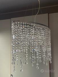 Lampadario moderno a cascata di cristalli