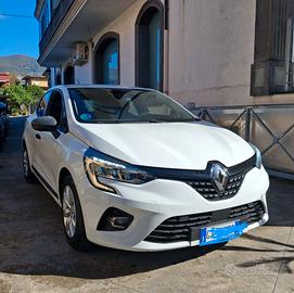 Clio  5 serie 1.0  benzina  gpl anno 2020
