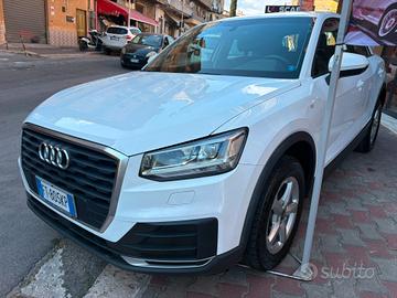 Audi Q2 30 TDI Business