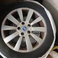 Cerchi in Lega Fiat da 16 pollici 5 fori