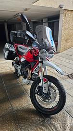 Guzzi V85TT 