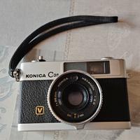 macchina fotografica Konica a rullino