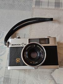 macchina fotografica Konica a rullino