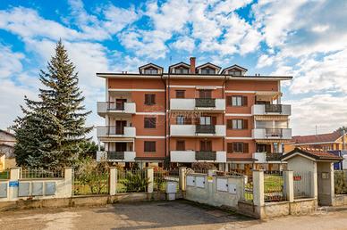 AMPIO TRILOCALE DI RECENTE COSTRUZIONE CON BOX AUT