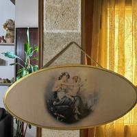 Quadro ovale interamente in legno