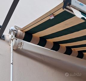 Meccanismo per tenda estensibile