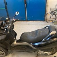 Piaggio Mp3 250