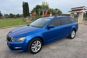 Skoda Octavia 1.6 TDI CR 115 CV DSG Wagon Executiv