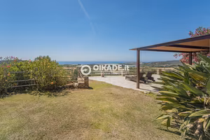 Chia - Villa con vista panoramica sulla baia