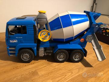 Bruder camion betoniera