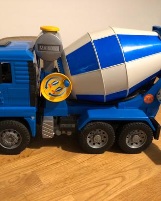 Bruder camion betoniera