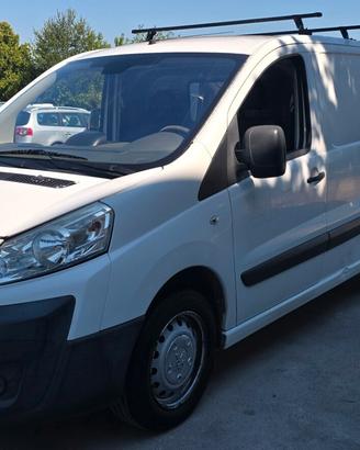 Peugeot Expert 2.0 Furgone pronto al lavoro