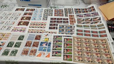 lotto 25 foglietti e blocchi mondiali