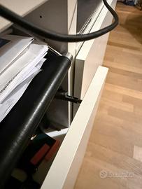 Mobiletto bianco a due ante