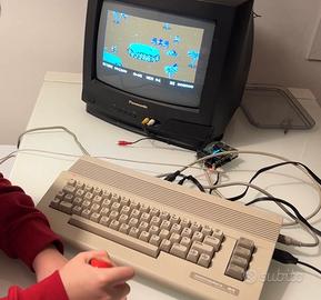 Commodore 64 BOX + PI1541 + monitor + joy