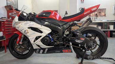 Kawasaki ZX6R pronto pista