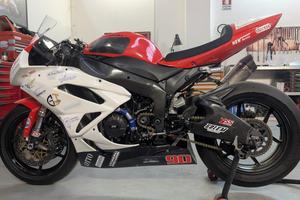 Kawasaki ZX6R pronto pista