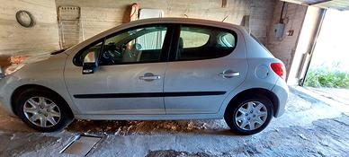 auto peugeot