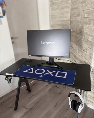 Postazione Gaming Lenovo con Scrivania e Cuffie