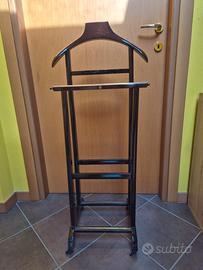 Servo muto porta abiti