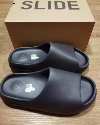 Ciabatte adidas Originals Yeezy nere, taglia 46